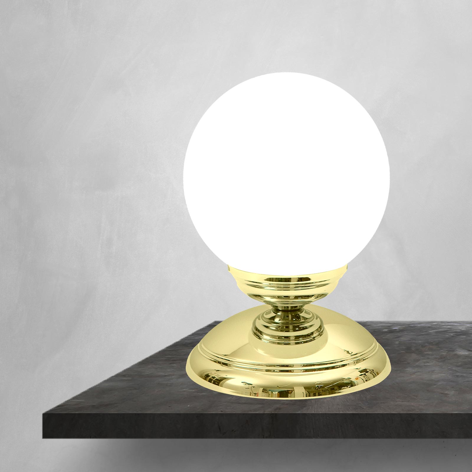 Small Globe Table Lamp In Brass and Glass Premium | Ghidini 1849